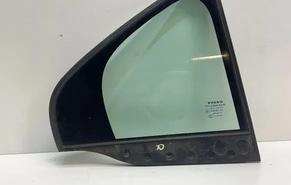 Volvo S80 Rear vent window glass 30779889 BD1UB