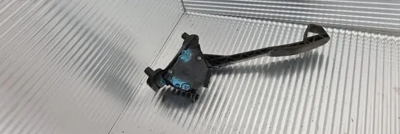 Volvo V70 Accelerator throttle pedal 94968022