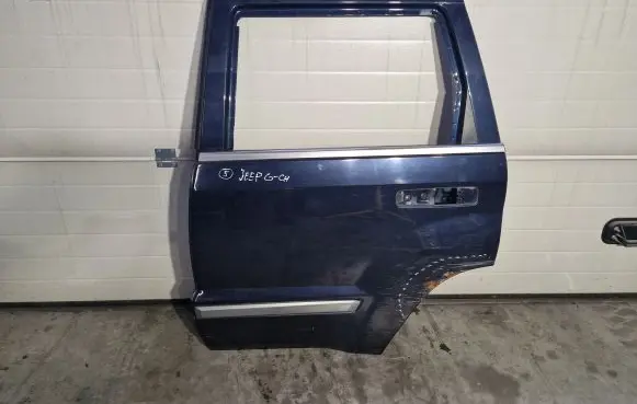 Jeep Grand Cherokee (WK) Rear door