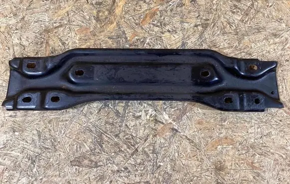 Porsche Macan (95B) Front shock absorber mounting bracket 8r0804813a