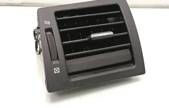 Toyota Avensis T270 Dashboard side air vent grill/cover trim 5566005100