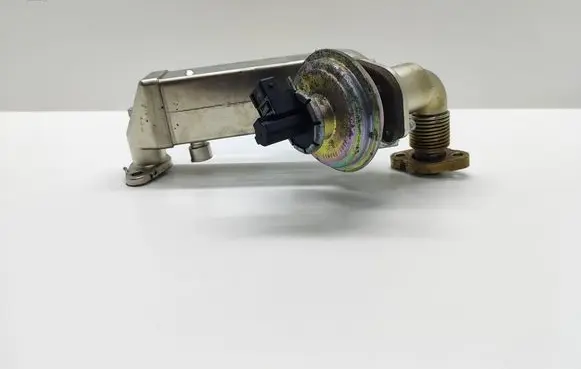 BMW 5 E60 E61 EGR valve cooler 290065 2103290065