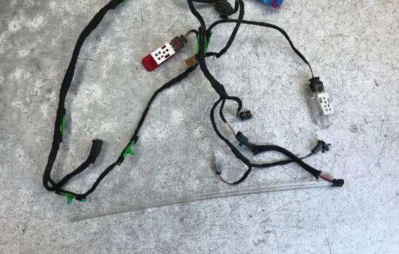 Audi A6 S6 C6 4F Front door interior light 