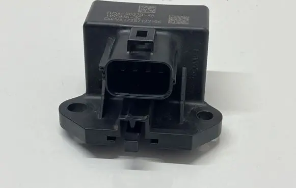 Ford S-MAX Fuel pump relay FU5A9D370KA 11554363C