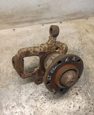Volkswagen II LT Front wheel hub