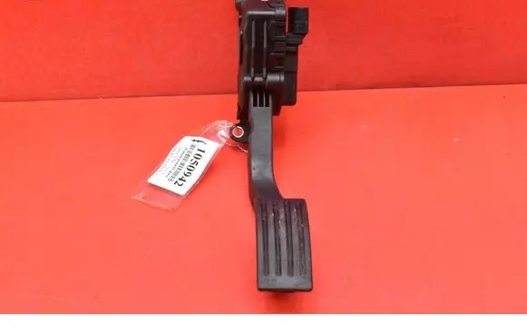 Volvo V50 Accelerator throttle pedal 4M519F836AG