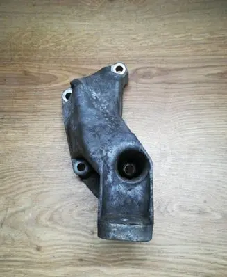 Audi A4 S4 B5 8D Engine mounting bracket 8D0199307P