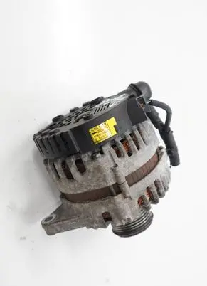 Hyundai i40 Generator/alternator 373002A800ACR
