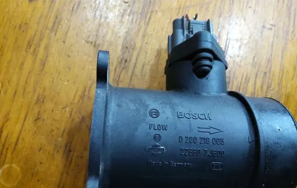 Nissan Almera Tino Mass air flow meter 0280218005 226807J600