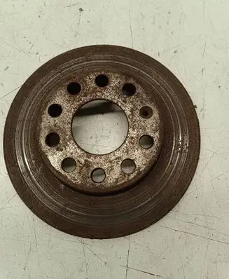 Volkswagen Golf V Rear brake disc