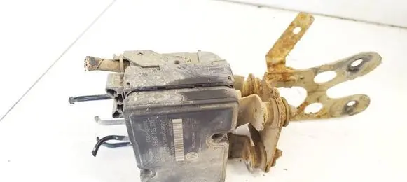 Skoda Octavia Mk2 (1Z) ABS Pump 1K0907379P
