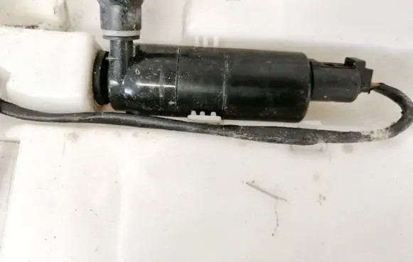 BMW 5 GT F07 Headlight washer pump 