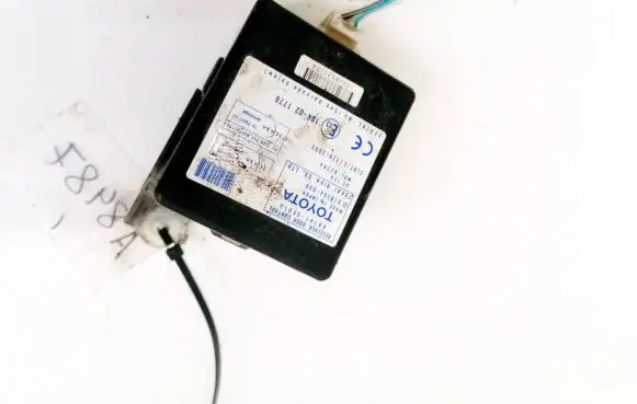Toyota Corolla Verso AR10 Door control unit/module 897410F010 89741-0F010
