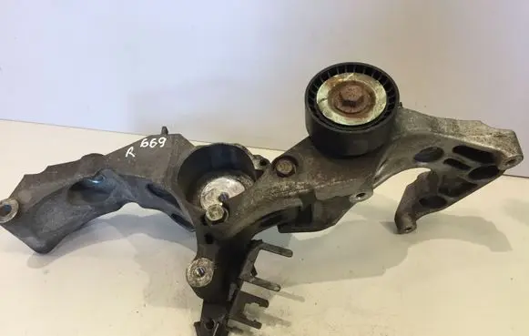 Opel Astra J Generator/alternator bracket 98090590 552805357