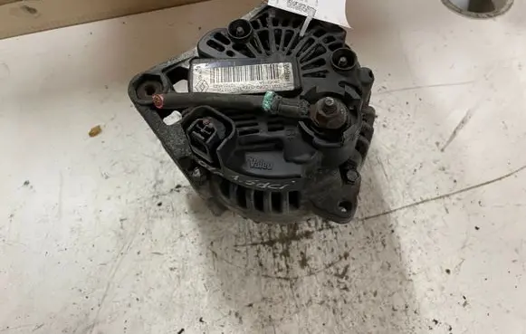 Renault Megane II Generator/alternator 8200772726 107014623 2605275A