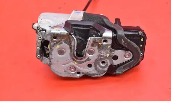 Opel Astra J Front door lock