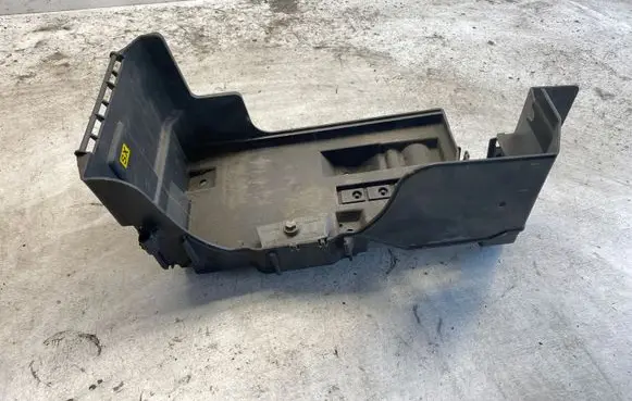 Battery box tray