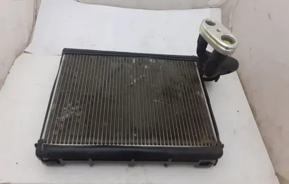 Air conditioning (A/C) radiator (interior)