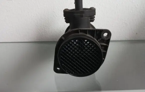 Audi A4 S4 B5 8D Mass air flow meter 028906461 0281002216