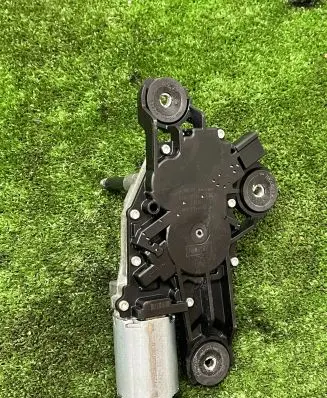 Ford Focus Rear window wiper motor 0390201205 BV6117K441AA