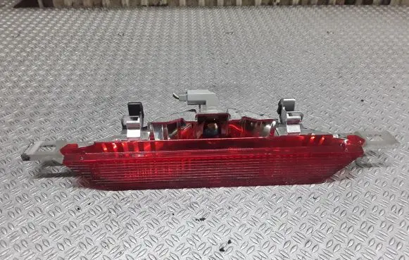 Toyota Corolla E120 E130 Third/center stoplight