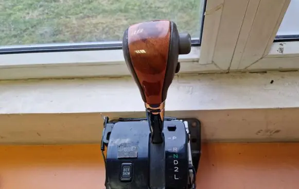 Lexus RX 300 Gear shifter/selector 