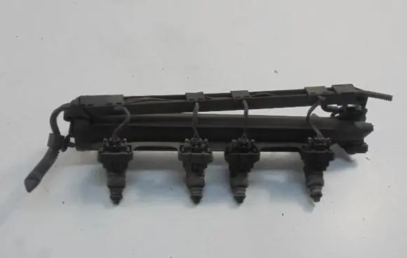 Audi A3 S3 8L Fuel injector 037906031AA