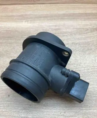 Volkswagen PASSAT B5 Mass air flow meter 06A906461 0280217121