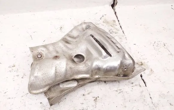 Lexus ES 300h (7th Gen) Exhaust heat shield 