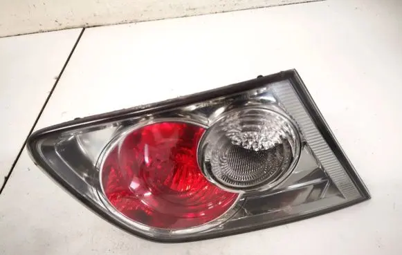 Mazda 6 Tailgate rear/tail lights