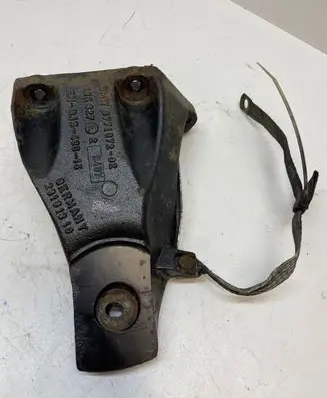 BMW 5 E60 E61 Engine mounting bracket 6771072 103827
