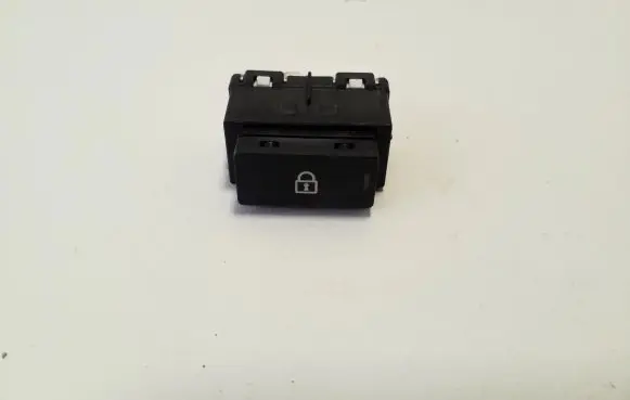 Land Rover Evoque II Central locking switch button M8A214017CA