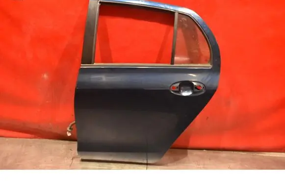 Toyota Yaris Rear door
