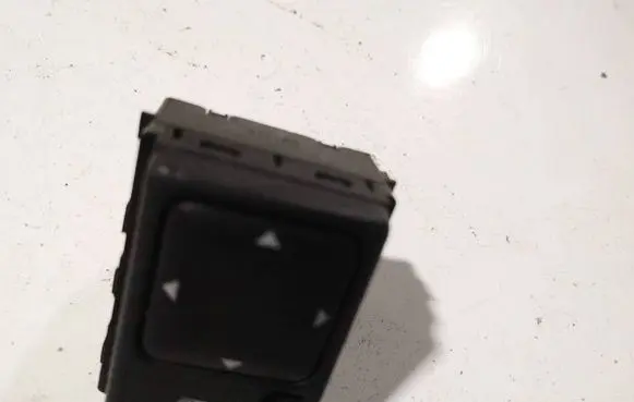 Nissan X-Trail T30 Headlight level height control switch