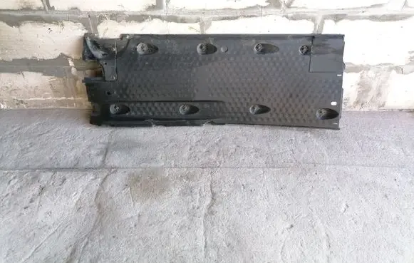 Volkswagen PASSAT B6 Side bottom protection 3C0825271B