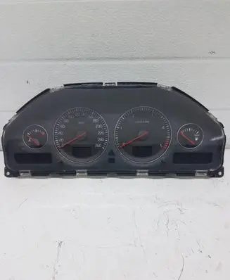 Volvo V70 Speedometer (instrument cluster) 8673802 1123752