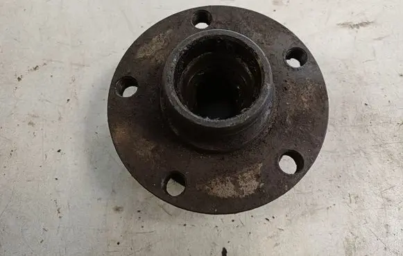 Audi 100 200 5000 C3 Rear wheel hub