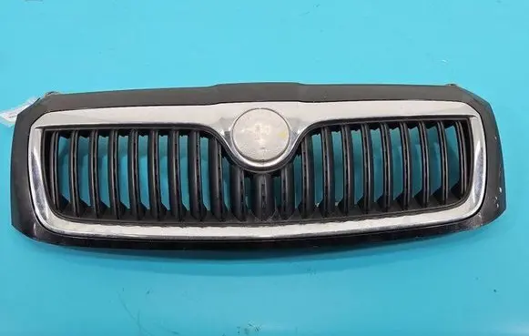 Skoda Superb B5 (3U) Front bumper upper radiator grill 3U0853651F IMPRK1517557