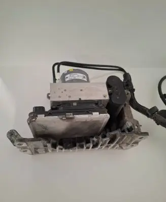 Dodge RAM Air suspension compressor/pump 68496113AB