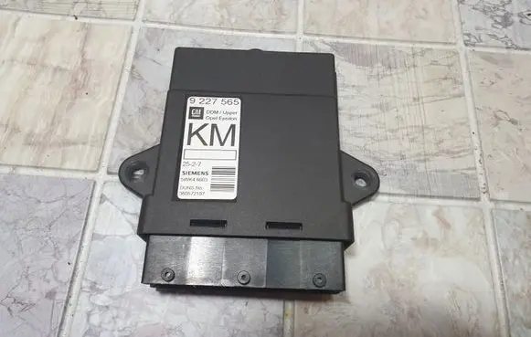 Opel Vectra C Door control unit/module 9227565 5WK46003