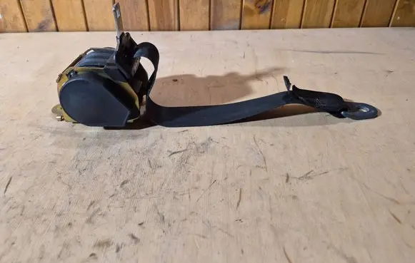Peugeot 307 Rear seatbelt 040060