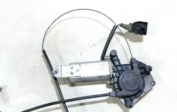 Renault Espace II Front door window regulator motor mra3250 9030122