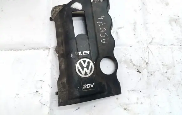 Volkswagen PASSAT B5 Engine cover (trim) 058103724f