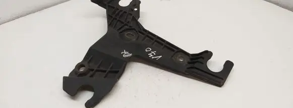 Volvo V70 Air filter cleaner box bracket assembly 30636575