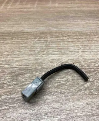 BMW 5 E39 Plug wire 8T138H 11S 2PIN