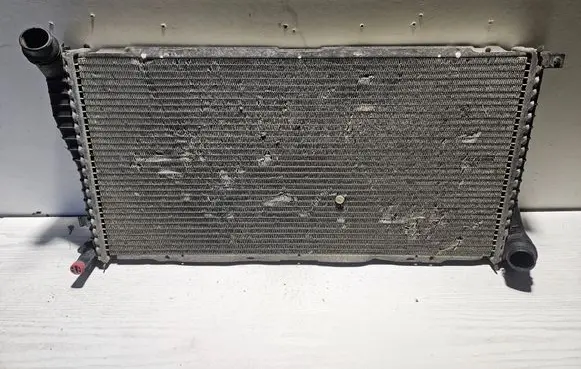 BMW 5 E39 Coolant radiator 22473459 77879070 23193
