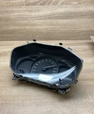 Toyota Yaris Speedometer (instrument cluster) 83800F5670