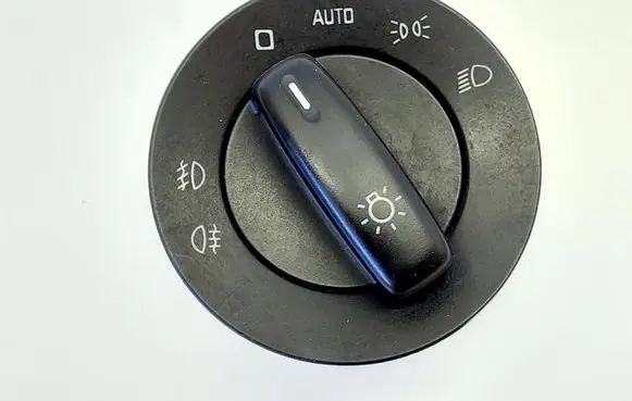 Skoda Yeti (5L) Light switch 5L0941431E