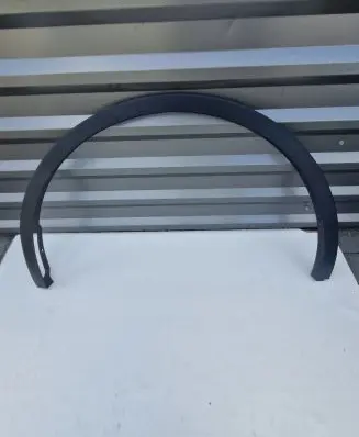 Tesla Model Y Front arch trim 165869100A