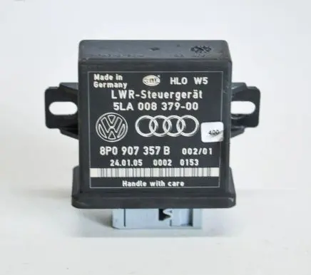 Audi A4 S4 B7 8E 8H Light module LCM 5LA008379
